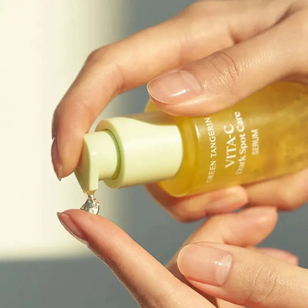 Green Tangerine Vita C Dark Spot Care Serum